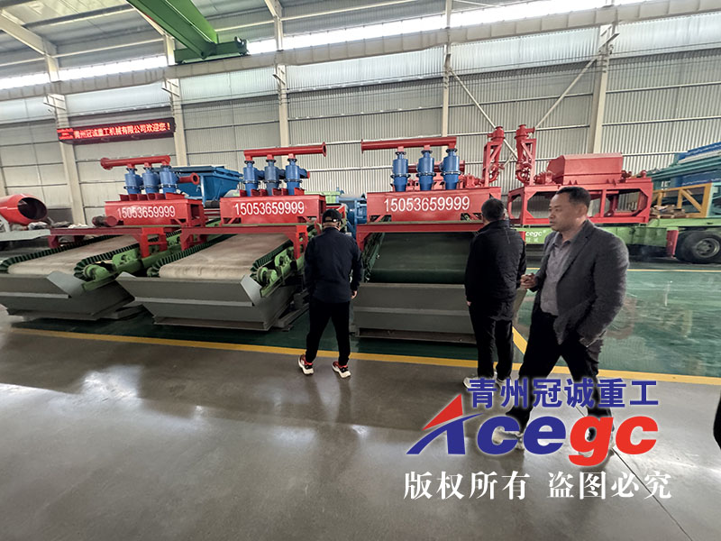 贵州客户实地考察采金机械